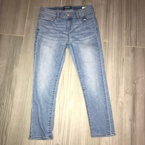 Light Wash Skinny Capri Jeans